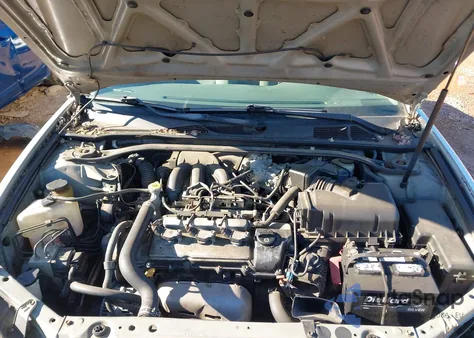 2003 Toyota Camry Le V6 z USA, uszkodzony, nr VIN 4T1BF32K53U057682